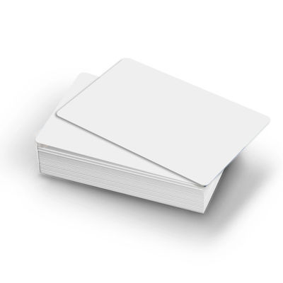 บัตร RFID UHF สีขาว บัตร RFID แบบพาสซีฟ 860-960MHz ISO/IEC 18000-6C