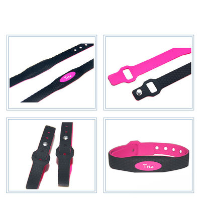 แท็กสายรัดข้อมือ RFID ซิลิโคน 13.56 เมกะเฮิรตซ์สำหรับพื้นที่พักผ่อนของสโมสรสุขภาพ