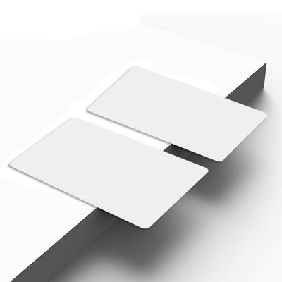 บัตร RFID UHF สีขาว บัตร RFID แบบพาสซีฟ 860-960MHz ISO/IEC 18000-6C